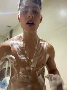 Chat +18 de Lander_Cruz ao vivo