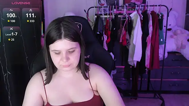 AmyVibess Chat XXX in diretta