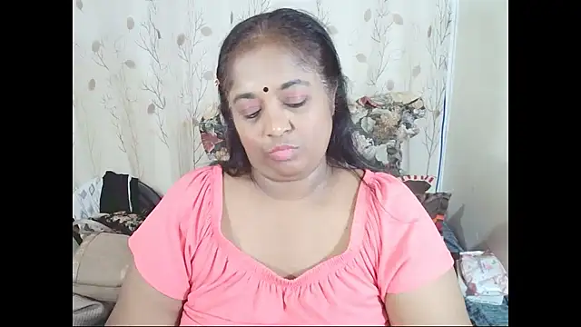Chat XXX en directo de Indiantasha