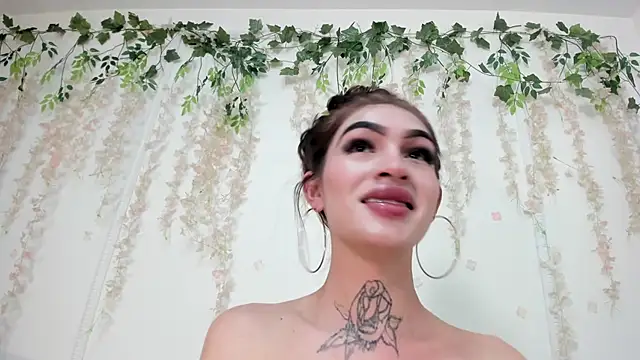 Chat +18 de lizz_lunna ao vivo
