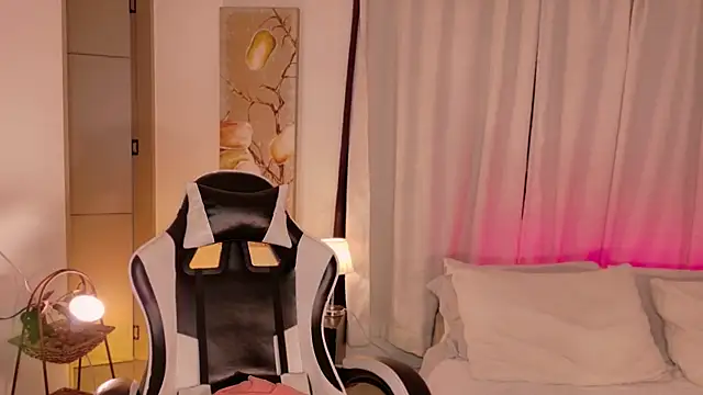 ChloeMoreti's Live XXX Chat