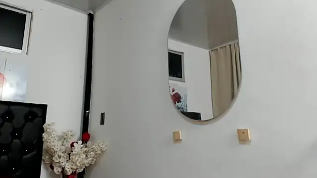 pinky_f00x live XXX chat