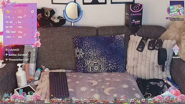 Petite_pepper Chat XXX in diretta