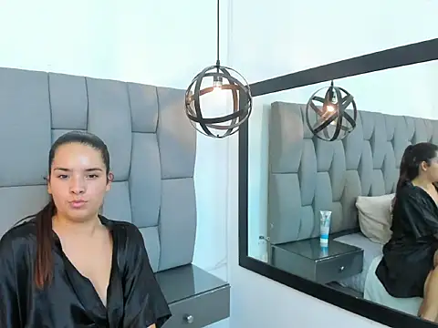 Vero8choa Adlı Modelin Canlı XXX Sohbeti