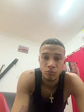 friends_lust_latin XXX чат на живо