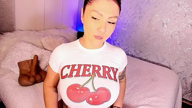 AntonellaFerrerr_1 XXX чат на живо