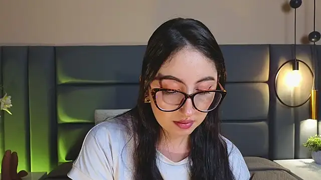 Emilywatsonn লাইভ XXX চ্যাট