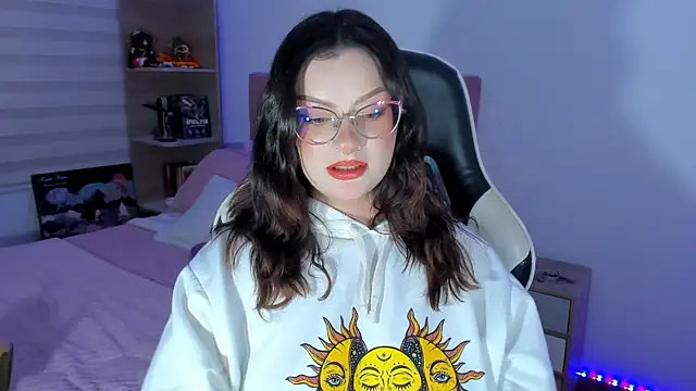 OphelianaRose33 Adlı Modelin Canlı XXX Sohbeti