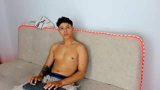Chat XXX Live _Alex_Colton