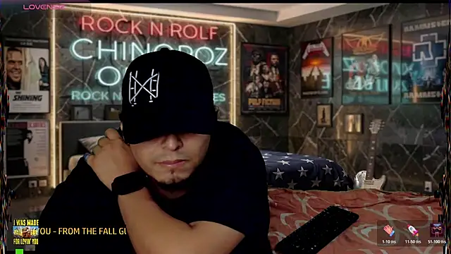 chino_roz's Live XXX Chat
