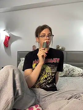 CurlyLara Live XXX-chat