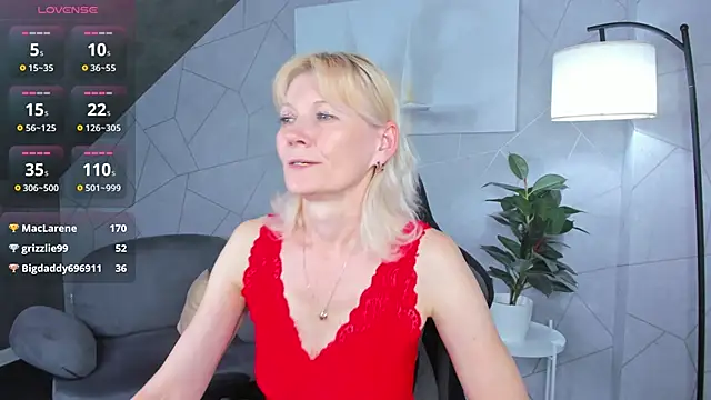 Julie_Lucas লাইভ XXX চ্যাট