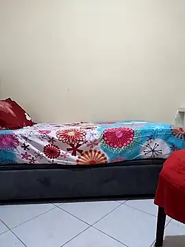 Saraa-sexi Adlı Modelin Canlı XXX Sohbeti