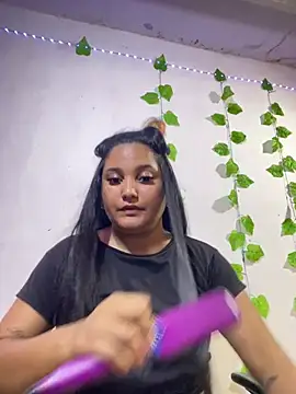 shayna_all Chat XXX in diretta