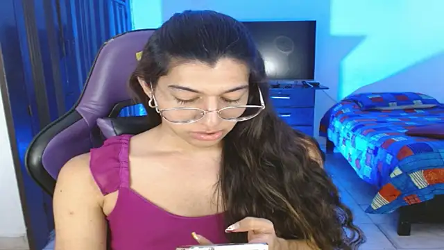 دردشة Alanni_parker الجنسية المباشرة