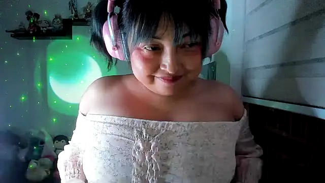 Shaddycute_ Adlı Modelin Canlı XXX Sohbeti
