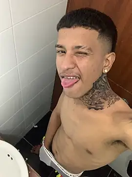 Anthony_clark1 XXX ч ат на живо