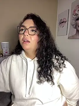 AlmaraRouge Chat XXX in diretta