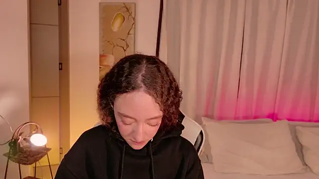 ChloeMoreti Live XXX-chat