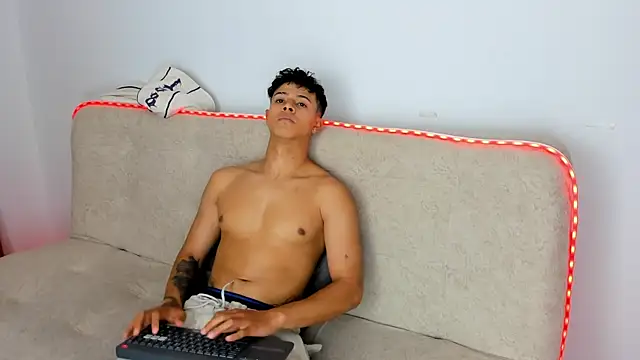 _Alex_Colton élő XXX-chatje