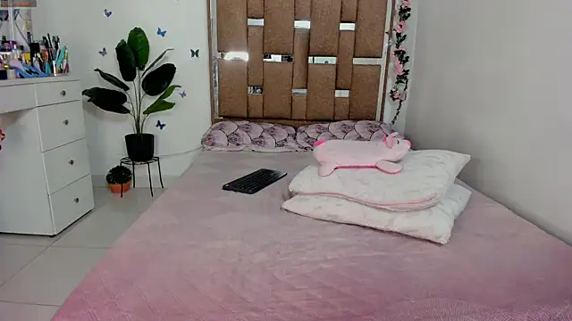 Chat XXX ao vivo de kendall-ewers