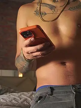 AlphaMasterXxx Chat XXX in diretta