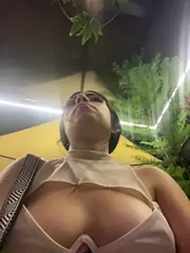 lunacruz_ XXX чат на живо