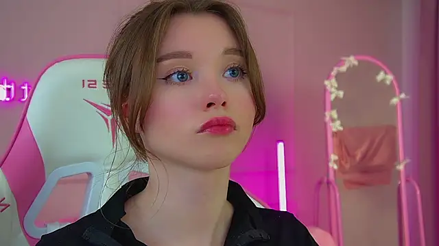 Živý XXX chat KeiraAsti