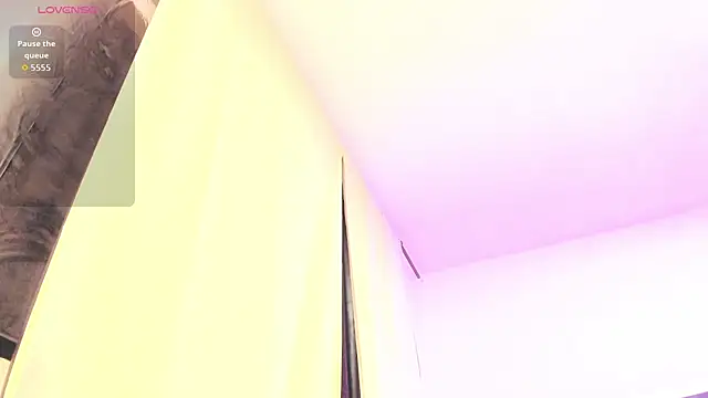 XXX chat uživo modela Kylie2211