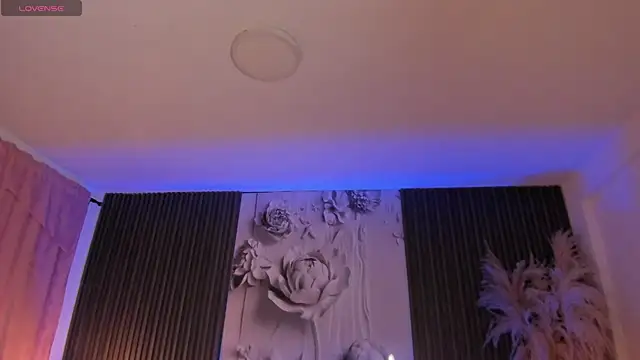 ShaniaDaniels Live XXX-chat
