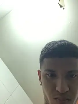 Anthony_clark1's Live XXX Chat