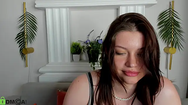 Maya-Mimi Adlı Modelin Canlı XXX Sohbeti