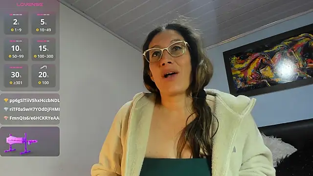 Chat +18 de kaylaMinov_ ao vivo