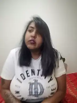 Indianplaybunnyxx Adlı Modelin Canlı XXX Sohbeti