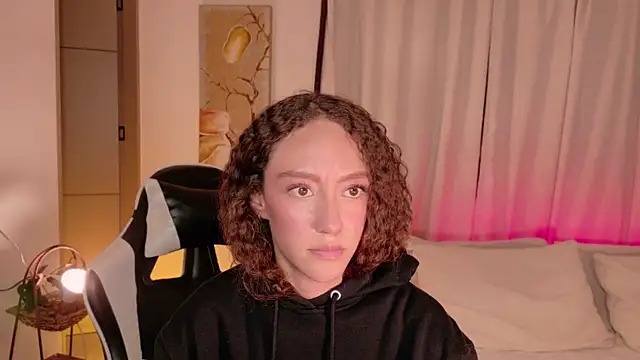 ChloeMoreti Live XXX-Chat