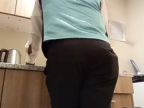 XXX chat uživo modela RAINBOWONE