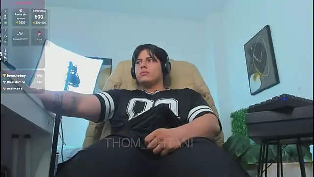 Chat +18 de Thom_Ohtani ao vivo