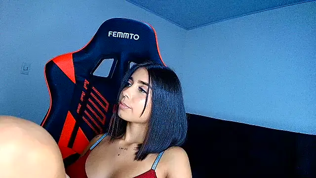 Rousse_violett Chat XXX in diretta