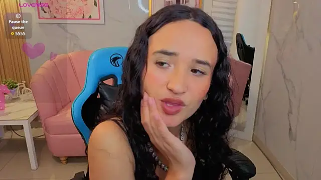 XXX chat uživo modela bella_vibess_s