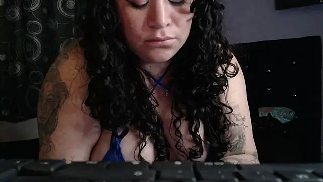 ANGELIQUE_KLANE's Live XXX Chat