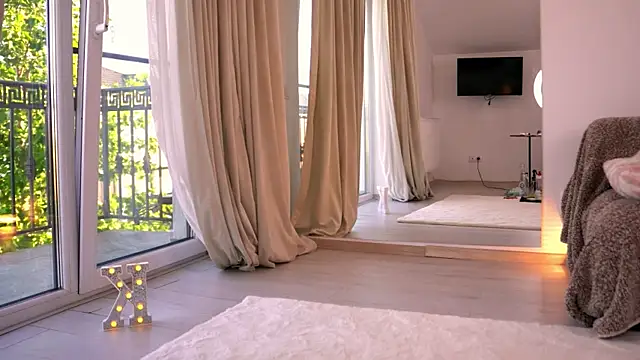 KylieJoyce Adlı Modelin Canlı XXX Sohbeti