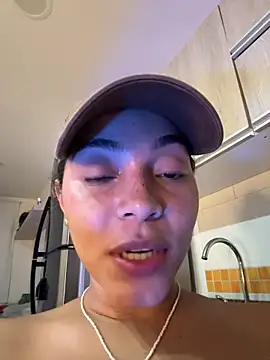 AkiraY10's Live XXX Chat