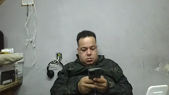 Chat +18 de UrsoBissexualPauGrosso ao vivo