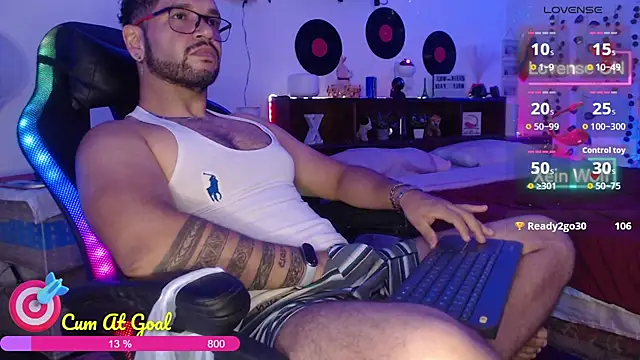 Chat XXX en directo de Xein_WoIf