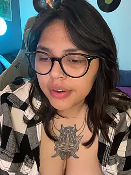 miacanela_xo 现场XXX聊天