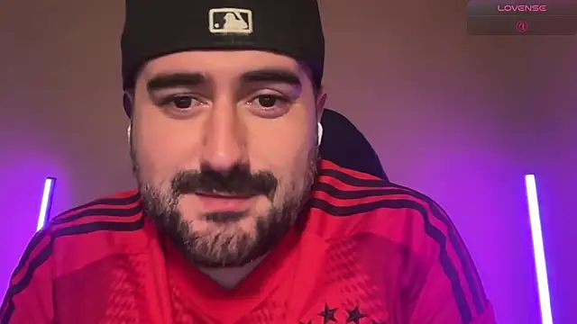 Chat +18 de DominantTheo ao vivo