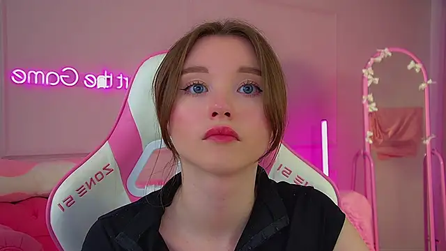 KeiraAsti's Live XXX Chat