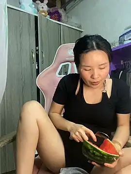 Ivy_Trix2's Live XXX Chat