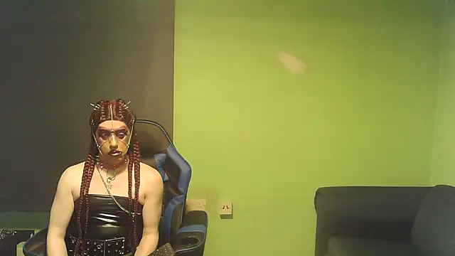 sexyass72 Show in webcam