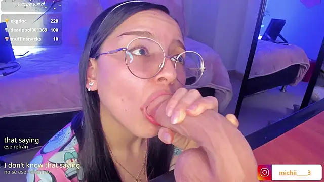 kitty_patitas_suavesss' Live XXX Chat